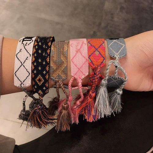 2019 Hot Fashion Multi-color Woven Stretch Hand Strap Cotton Embroidery Charm Letter Bracelet Woven Fringed Bracelet For Women